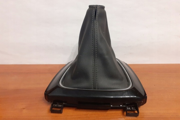 CUIR POMMEAU DE VITESSE CHANGEMENTS VITESSE NISSAN QASHQAI II (J11, J11_) 96935HV51A 1.3L