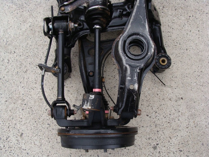 SUSPENSION ARRIÈRE COMPLET SUZUKI GRAND VITARA II 1.9 DDIS NON MALOWANE