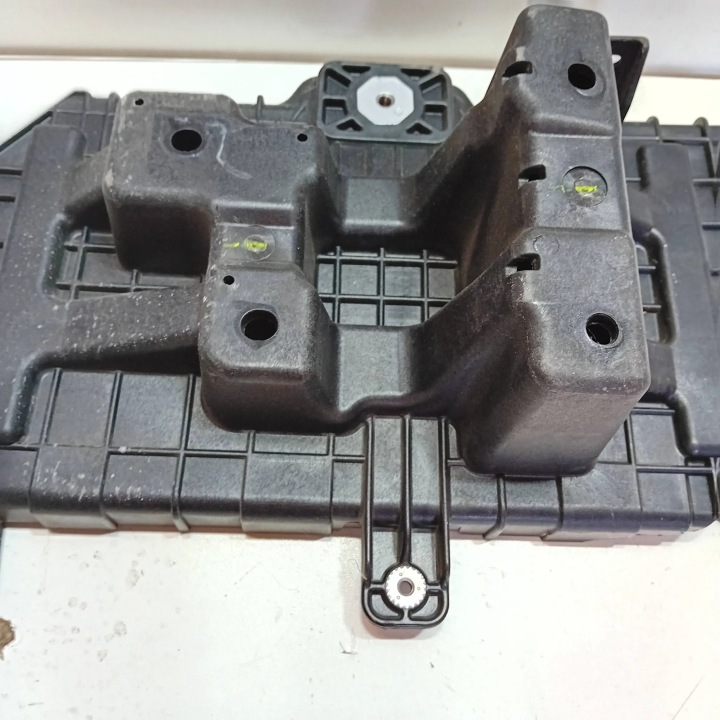 KIA SORENTO III 15- SUPPORT BATTERIE