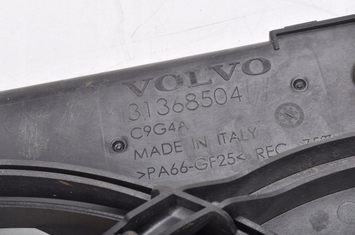 VOLVO V40 II 1.5 T3 152KM VENTILATEUR RADIATEUR EAU 31368504
