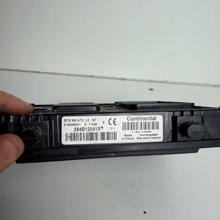 MODULE CONTRÔLEUR BCM RENAULT LAGUNA MEGANE SCENIC III OE 284B12041R