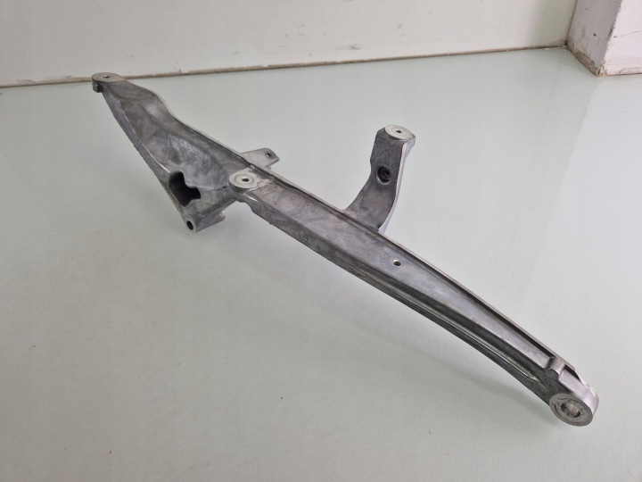 G965 YAMAHA T-MAX 530 CHÂSSIS FIXATION CHÂSSIS 17-19