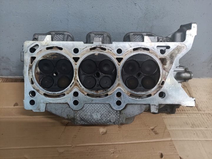 CULASSE GAUCHE 3.6 V6 PENTASTAR 04893811AF JEEP DODGE CHRYSLER RAM USA