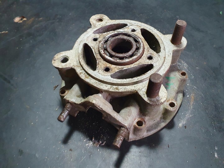 MOTEUR S82 DZIK 1956 CARTER SUPPORT MOTEUR MOTEUR