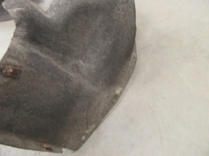 PASSAGE DE ROUE DROIT ARRIÈRE BMW E81 E87 LCI