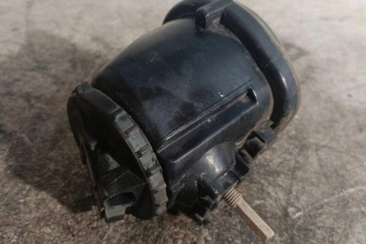PHARES ANTIBROUILLARD GAUCHE AVANT FIAT CROMA (194_) 370407486 1.9L DIESEL 110KW 2007
