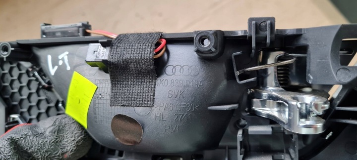 A6 C8 4K POIGNÉE PORTES GAUCHE GAUCHE ARRIÈRE ARRIÈRE 4K0839019A