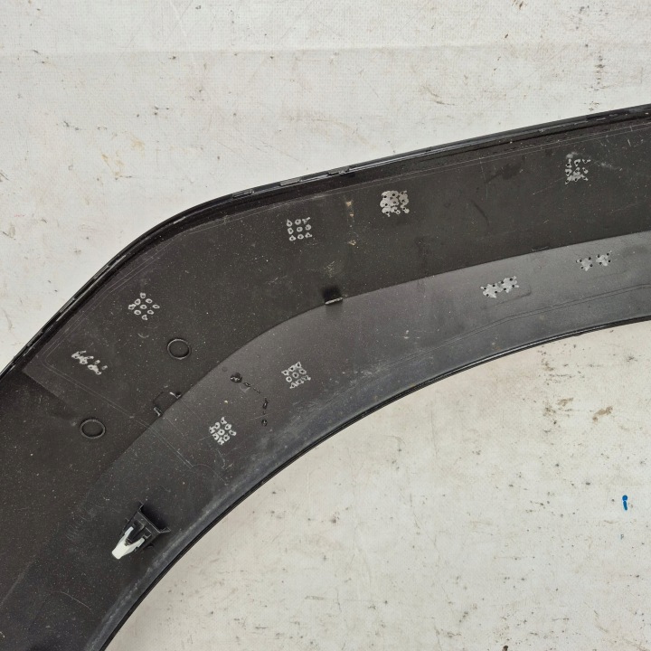 KIA EV9 GT-LINE 23- MOULURE REVÊTEMENT GARDE-BOUE DROITE AVANT 87714-DO100