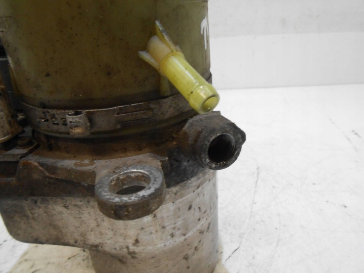 FORD FOCUS II MK2 POMPE AMPLIFICATEUR 4M513K514CA