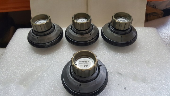 VIS JANTES CENTERLOCK-- PORSCHE 992407139A DÉMONTAGE