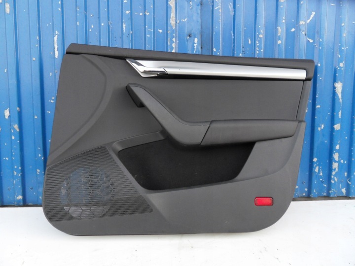 SKODA OCTAVIA III UNIVERSEL CARDAN PORTES CUIR COULEUR CLAIRE