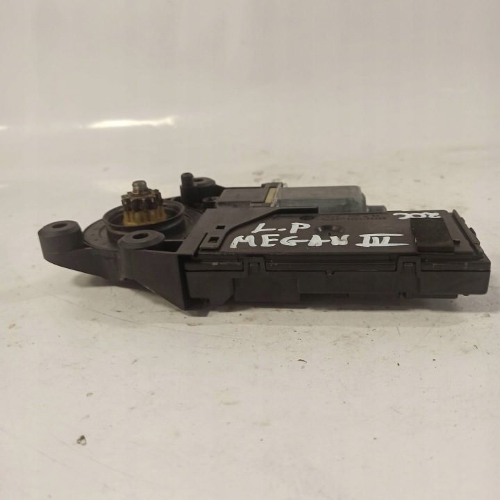 RENAULT MEGANE 3 III PETIT MOTEUR VITRES GAUCHE AVANT 807310004R