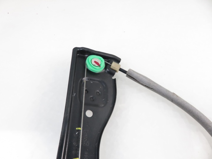 ÉLÉVATEUR VITRES DROIT AVANT FORD FUSION 0130822831 C11227101