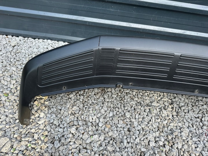 TOYOTA LAND CRUISER J79 PARE-CHOCS AVANT AVANT