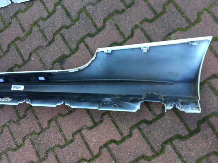 MERCEDES C205 AMG CABRIO SEUIL MOULURE SEUIL DROITE A2056980600