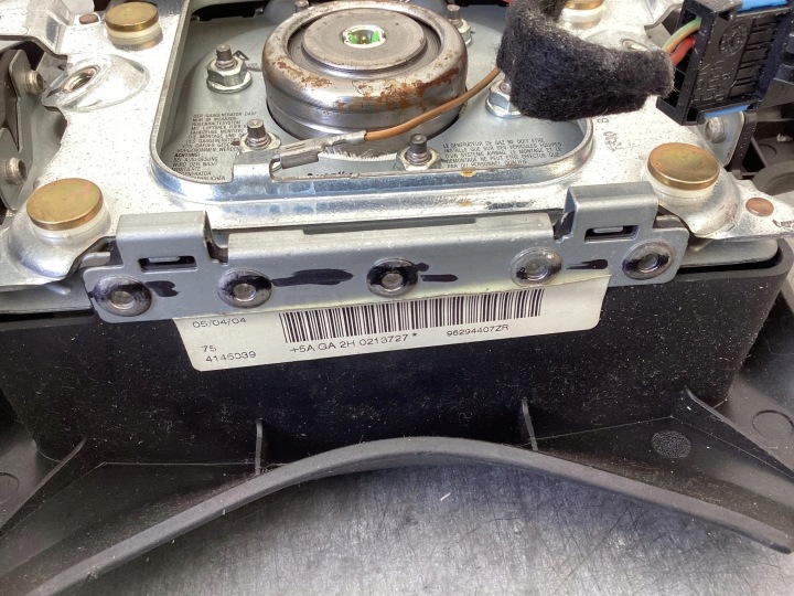 VOLANT PEUGEOT 607 9638829577