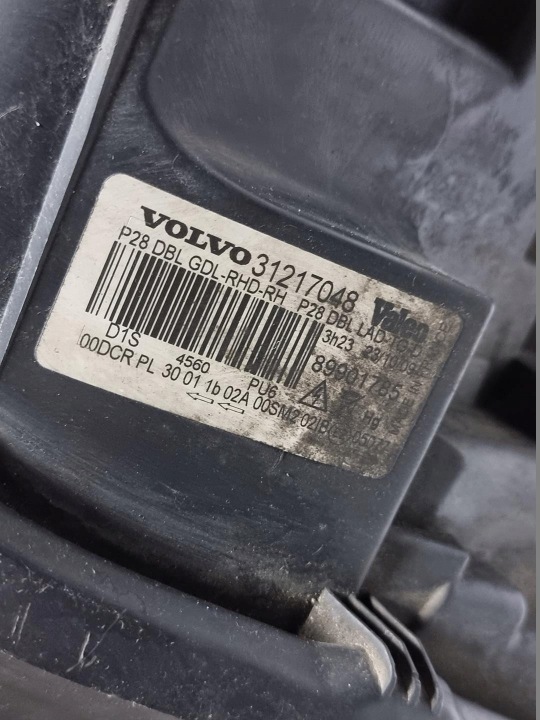 PROJECTEUR DROIT VOLVO XC90 LIFT 07-14 BI-XENON UK