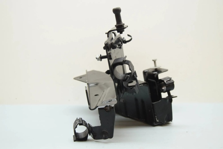 2024 BMW I5 G60 FIXATION BATTERIE 9873918