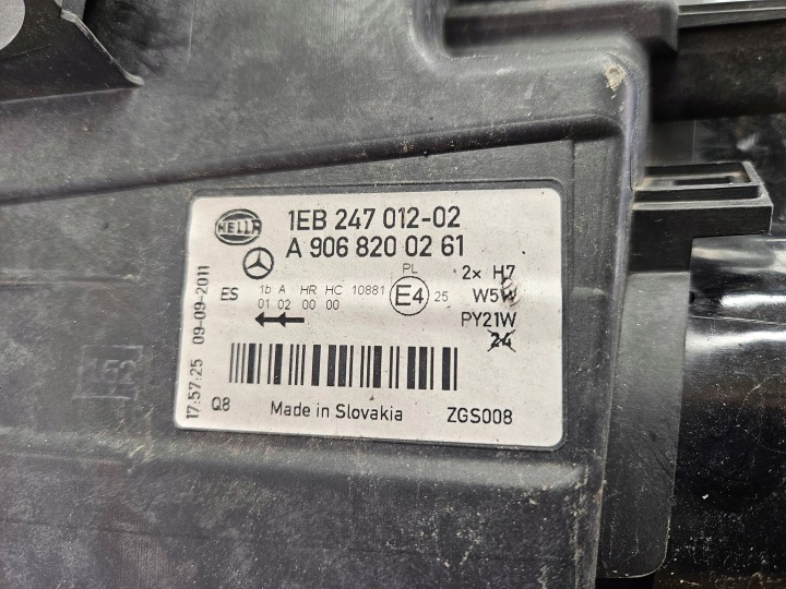 MERCEDES SPRINTER W906 A9068200261 AVANT DROITE PHARE AVANT