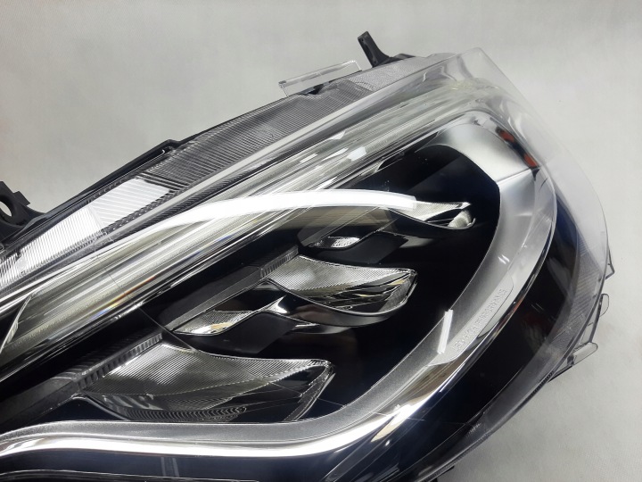 MERCEDES SPRINTER 3 PROJECTEUR LED A9109065100 NEUF