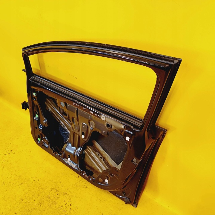 PORTES DROIT AVANT DROIT AVANT SEAT LEON II 5D HAYON LAK. LC9Z NR138