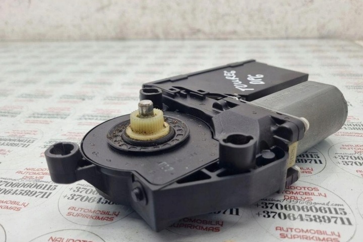 PETIT MOTEUR VITRES ARRIÈRE DROITS PORTES VW TOUAREG (7LA, 7L6, 7L7) 7L0959704D