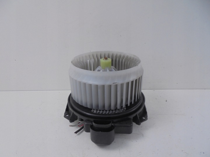 FAN AIR BLOWER TOYOTA URBAN CRUISER photo 1 - milautoparts-fr.ukrlive.com