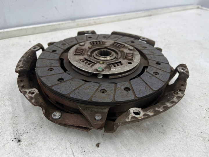 EMBRAYAGE DACIA LOGAN DUSTER SANDERO 05-14R. 1.6 MPI DISQUE COLLIER ENSEMBLE