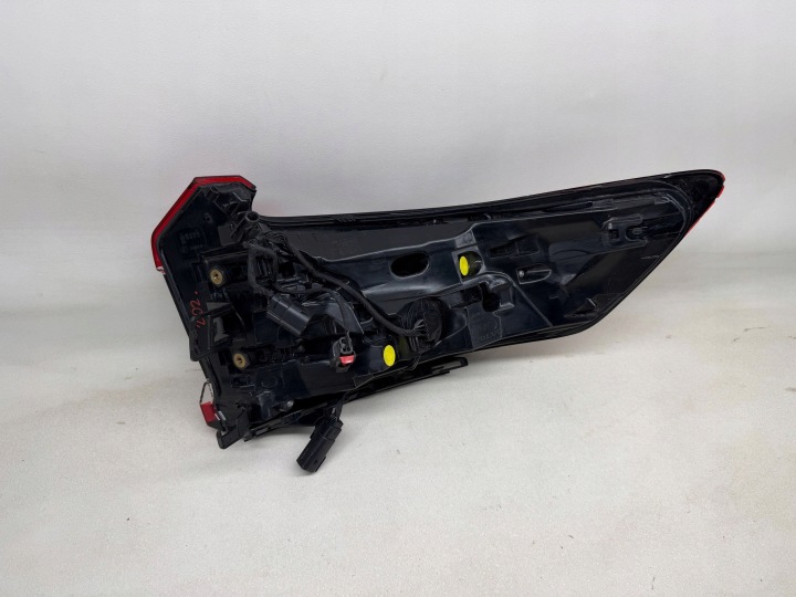 GAUCHE PHARE PROJECTEUR ARRIÈRE LED VOLVO C40 32365666