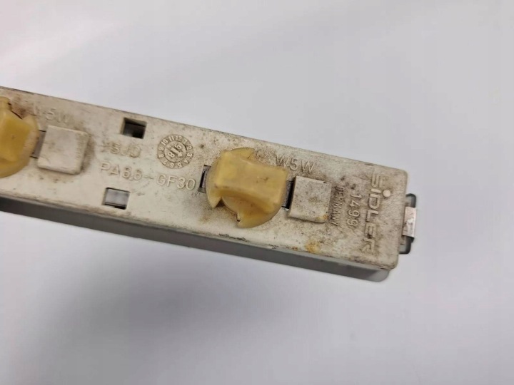AUDI A8 S8 D2 4D 1995 AMPOULE PLAFONNIERS ARRIÈRE
