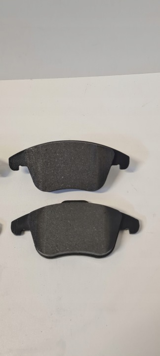 PLAQUETTES FREIN HELLA PAGID 1747043 1437761 15662 PAQUET KOLIZJA #10