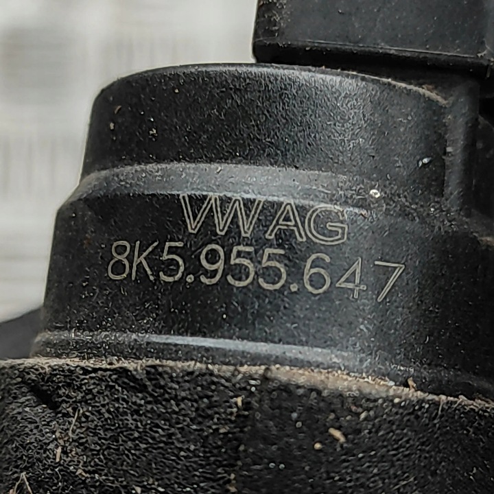 AUDI OE 8S0955449 RÉSERVOIR LAVE-GLACES
