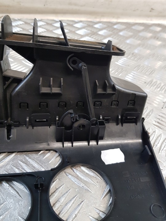 GRILLE CENTRALE CONDUIT D'AIR CONSOLES 5P1819110 SEAT ALTEA 04R-