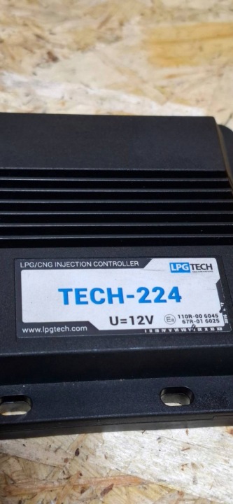 ORDINATEUR CONTRÔLEUR GAZ TECH204 TECH-204 110R006045 67R6025