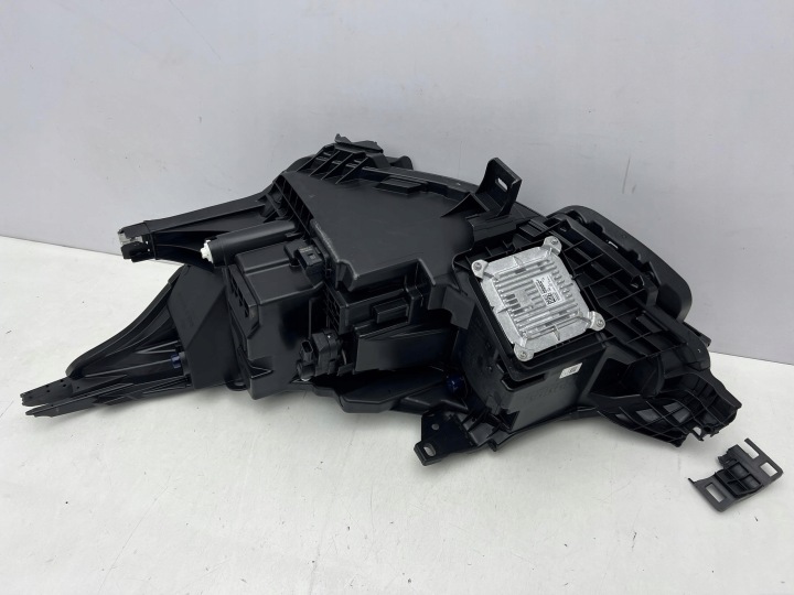 NISSAN QASHQAI III J12 LIFT PROJECTEUR PHARE AVANT DROITE 26010HN25A 2024-