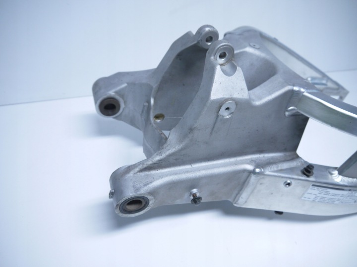 HONDA CBR 1000RR SC57 BRAS DE SUSPENSION ARRIÈRE ARRIÈRE NW1