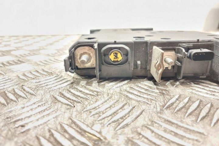 BOÎTE DISTRIBUTION TENSION MERCEDES-BENZ E (W211) A2125406250 2.2L