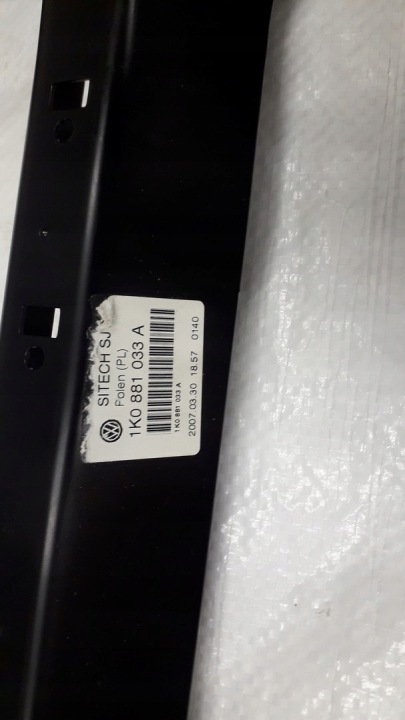 FIXATION SIÈGES DROIT VW GOLF V PLUS 1K0881034A