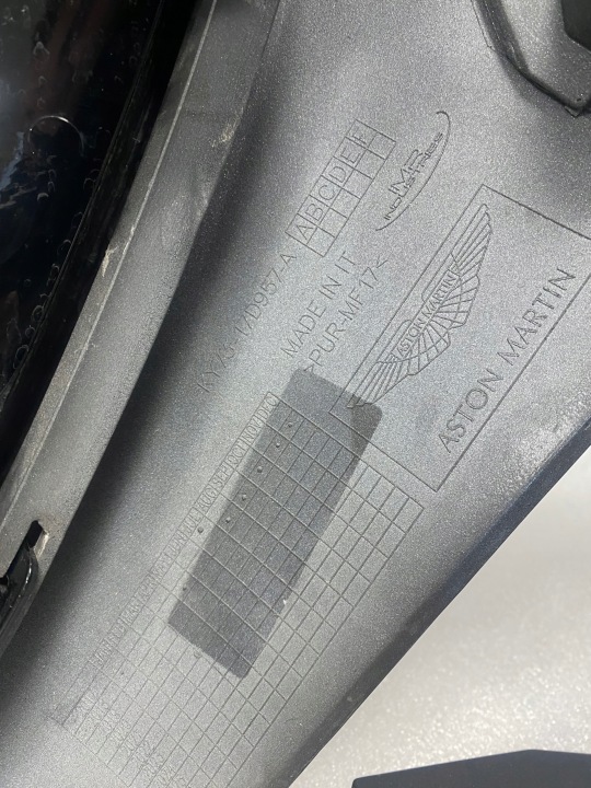 PARE-CHOCS AVANT AVANT ASTON MARTIN DBS SUPERLEGGERA 18- 4PDC 4PARKTRONIKI