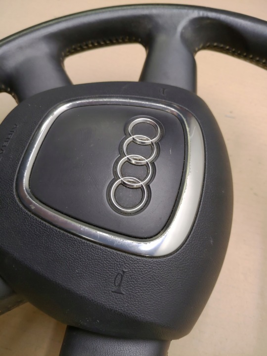 VOLANT AIRBAG QUATRE BRANCHES CUIR AUDI A3 8P LIFT ANNÉE 08-12