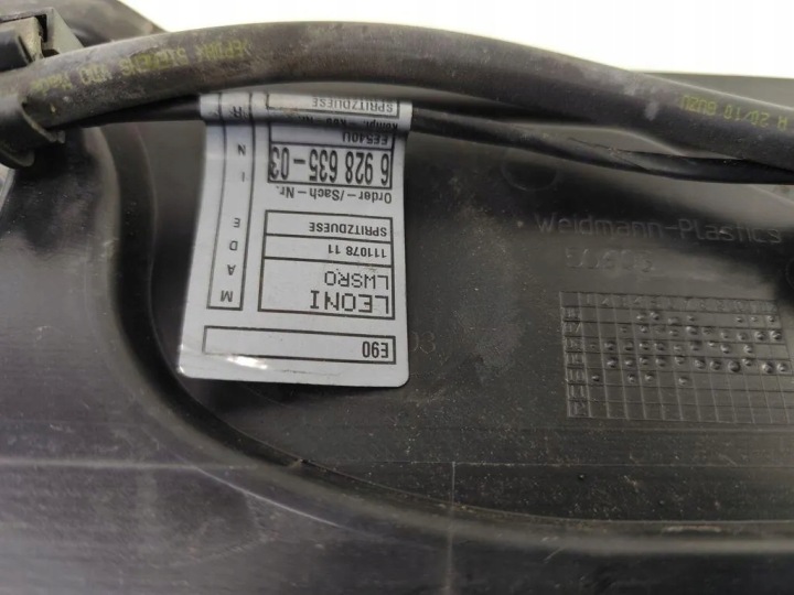 PLASTYK ESSUIE-GLACES AVANT BMW 3 TOURING (E91) 6928623 3.0L DIESEL 2010