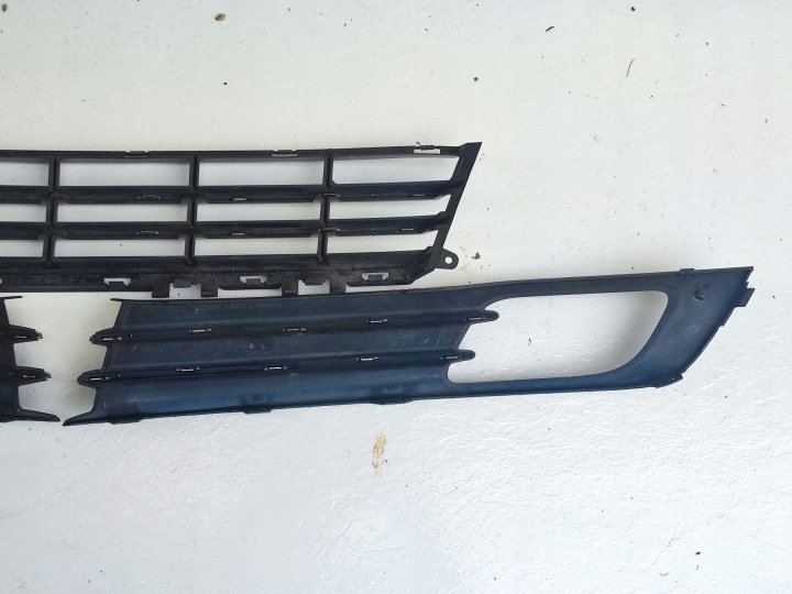 GRILLES PARE-CHOCS AVANT CENTRALE GAUCHE DROITE VOLVO V70 III 3 S80 II 2 31323995