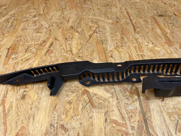 PROTECTION REVÊTEMENT GARDE-BOUE AVANT GAUCHE VOLVO V90 S90 31386870 2016-