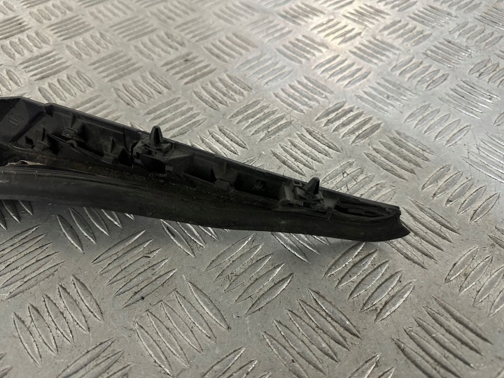 RENAULT MEGANE III FINITION ANGLE PLASTIQUE GAUCHE 668630006R