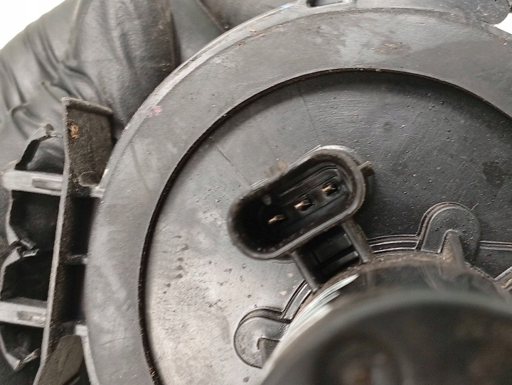 DISTRIBUTEUR POMPE À EAU FORD MUTANG MACH-E LU5A-8C508-AE