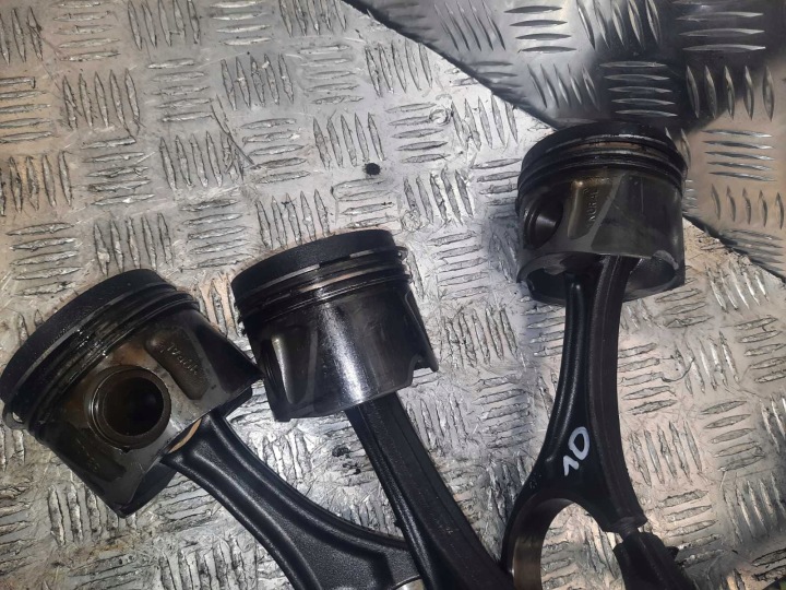 PISTON BIELLE JEEP GRAND CHEROKEE III WH 3.0 CRD 8340E