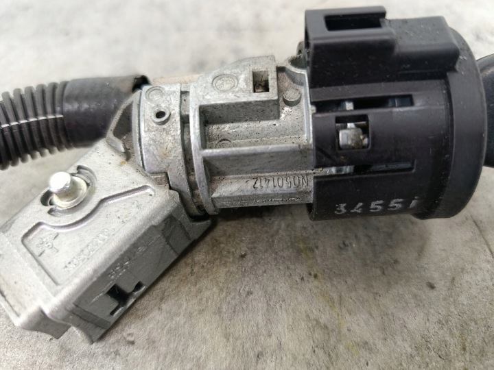 CONTACTEUR D'ALLUMAGE PEUGEOT 107 RESTYLAGE N0501412 N0502200 1.0 12V