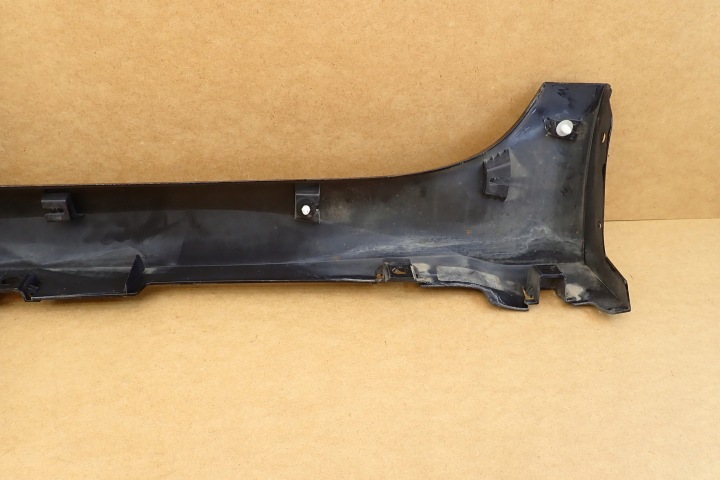 NISSAN LEAF II 20- REVÊTEMENT MOULURE SEUIL DROITE 768525SA0A6 RH OE