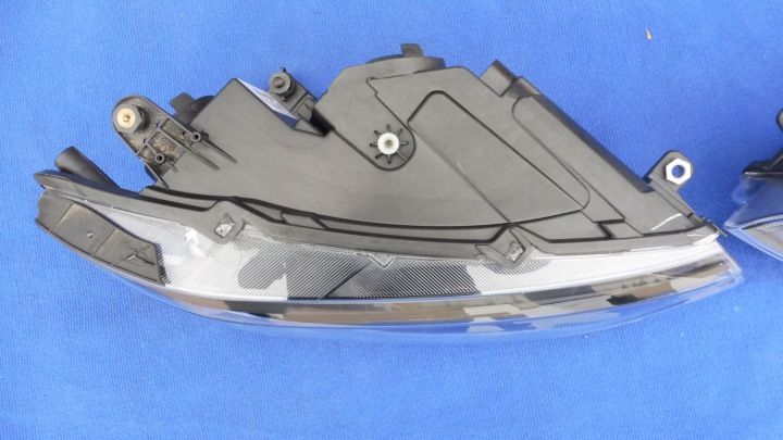 PHARE ENSEMBLE AVANT VW CADDY 2K8941006C ,2K8941005C