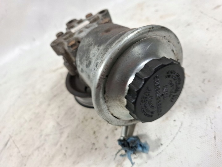 POMPE AMPLIFICATEUR AVANT TOYOTA COROLLA VERSO AR10